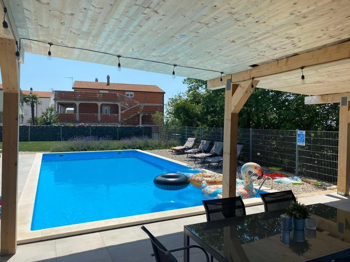 Enjoy Green, App With Swimming Pool, Garden, Pets Welcome Novigrad  0*, Novigrad (Istria) Croatia